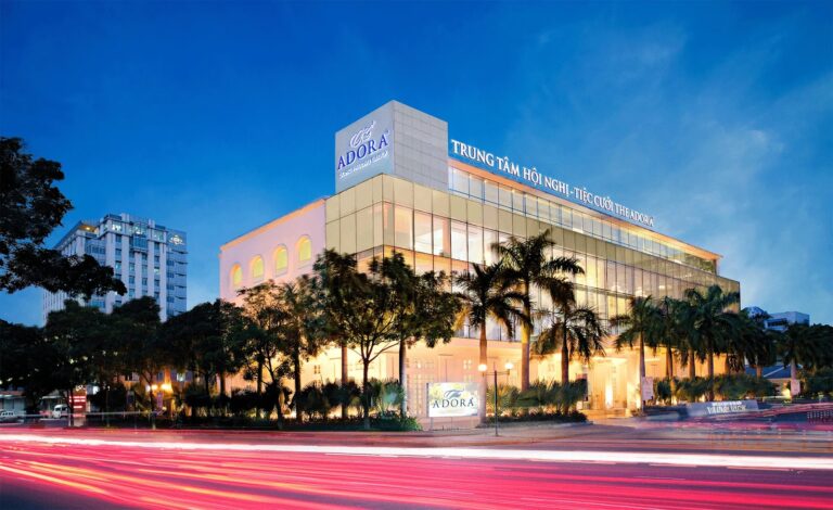 Venues 3 White Palace Hoang Van Thu
