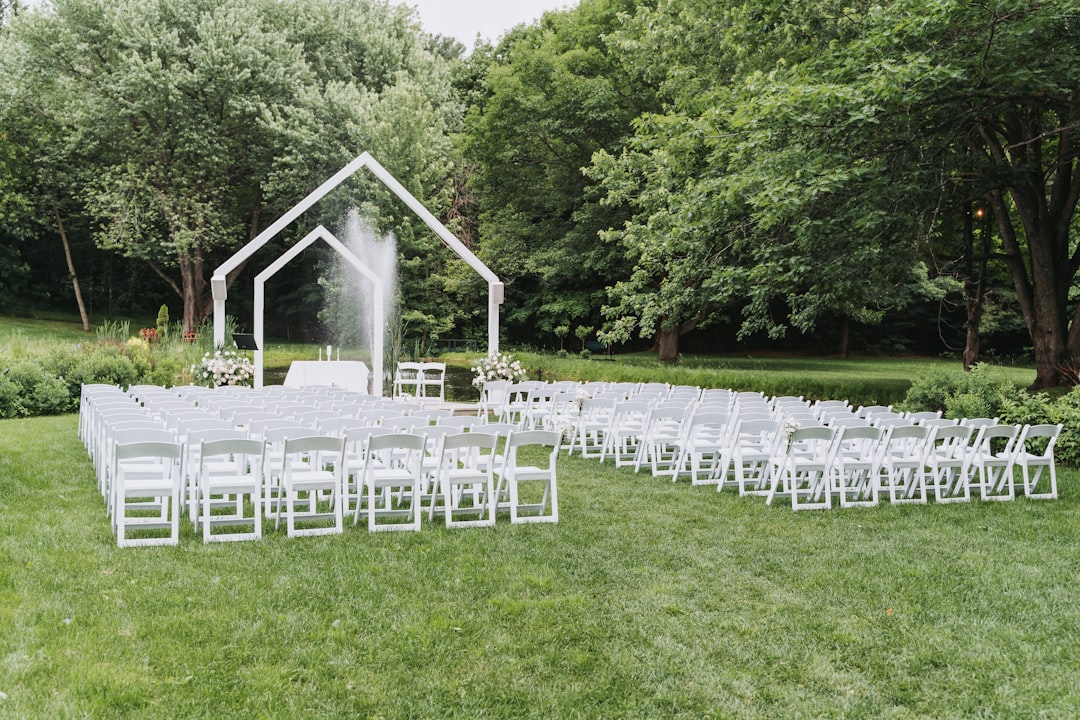 How to Choose a Wedding Venue in Vietnam 2 Beautiful outdoor garden wedding ceremony with romantic natural setting