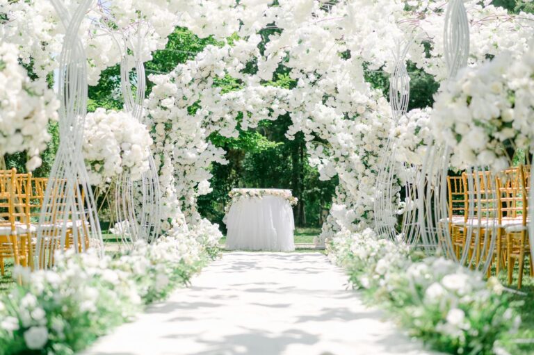 Should You DIY Your Wedding? Honest Pros, Cons, and a Reality Check