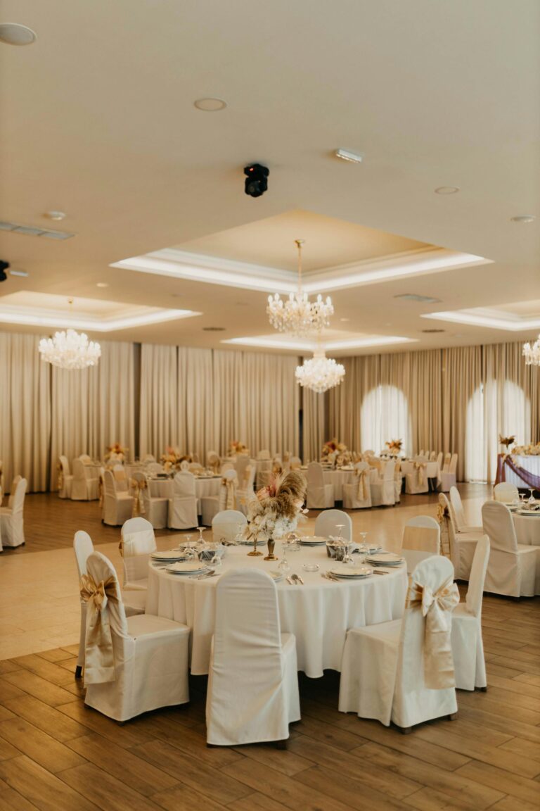 How to Choose a Wedding MC in Vietnam: Criteria, Questions & Red Flags