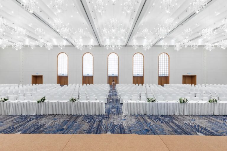 White Palace – Pham Van Dong